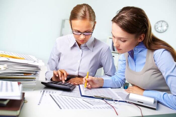 Doanh nghiệp cần lưu ý một điều khi chọn dịch vụ làm sổ kế toán. Doanh nghiệp cần lưu ý một điều khi chọn dịch vụ làm sổ kế toán.