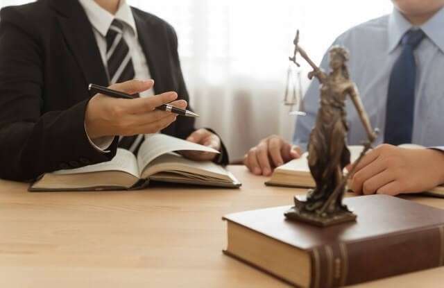 Đội ngũ nhân viên chuyên nghiệp hỗ trợ khách hàng tận tình và chu đáo