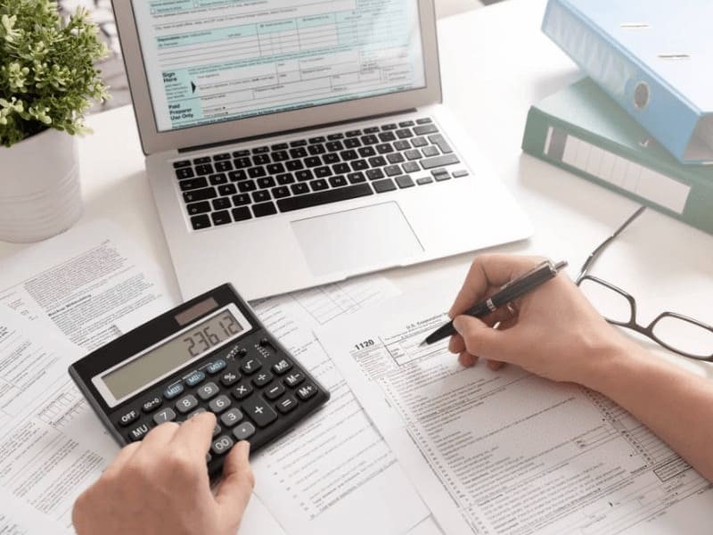 Cách hạch toán tiền lương theo quy định pháp luật