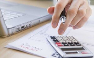 Thuế giá trị gia tăng đóng khi nào? Đóng trễ có sao không?