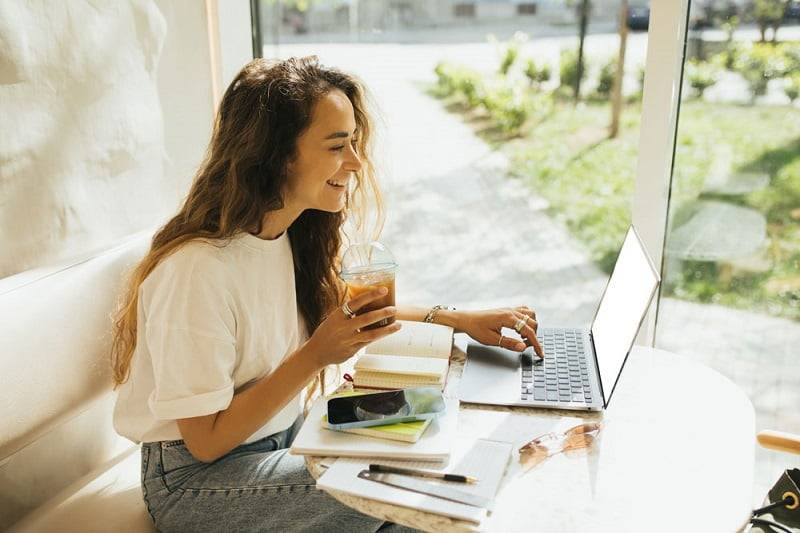 Khai thuế thu nhập freelancer như thế nào?
