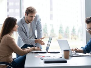 Thành Lập Công Ty Có Cần Bằng Cấp, Chứng Chỉ Hành Nghề Không?